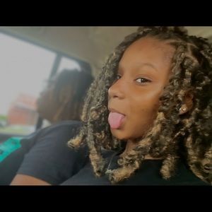 Meet your Posher, Chalyce